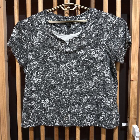 ERIKA Womens Top Plus Size 1X Gray Short Sleeve Floral All Over Print - Picture 1 of 7